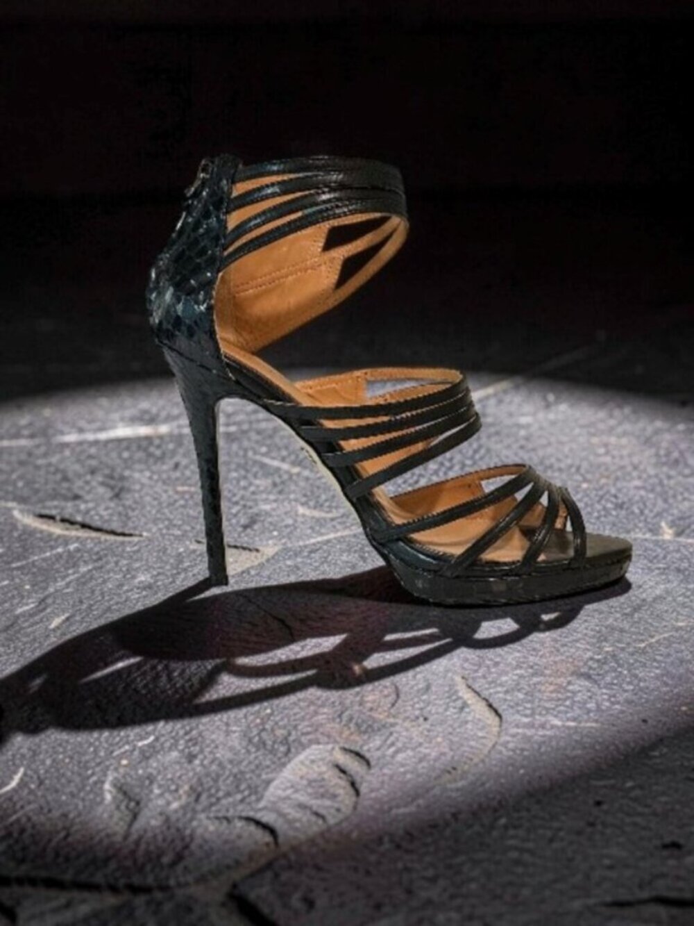BADGLEY MISCHKA Embossed Gladiator Platform Stilettos Black Size 8.5